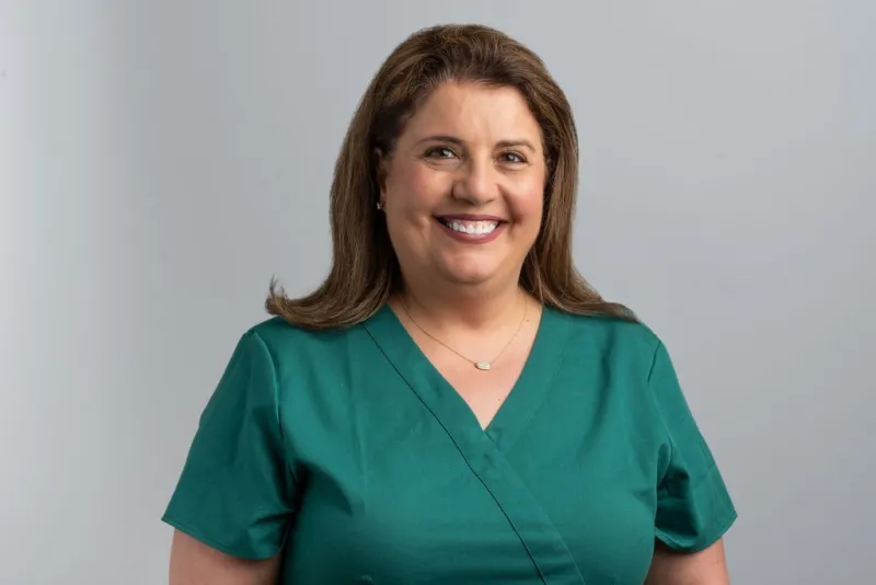 Ella dental hygienist